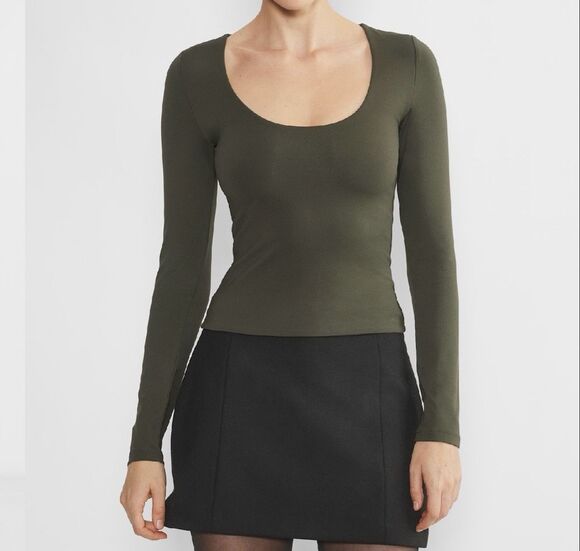 Aritzia Tops - Aritzia contour Scoop Neck Long Sleeve Stretch Top olive green womens S NEW
